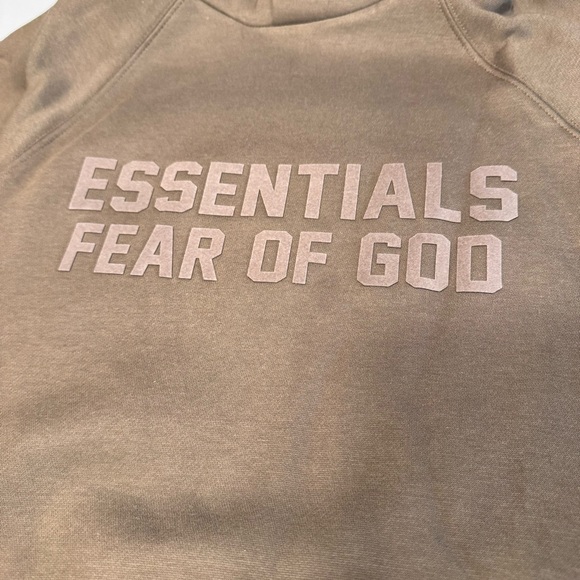 Fear of God Essentials Men’s Hoodie Color Wood Size Large NWT - Picture 2 of 10